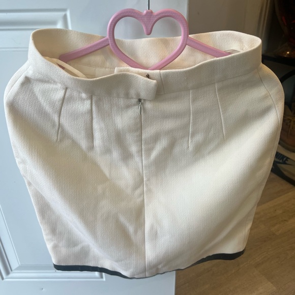 Chanel skirt - Picture 5 of 8